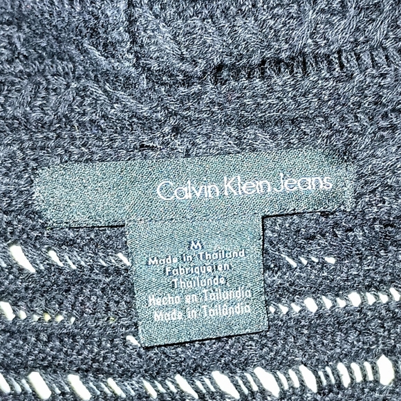 Calvin Klein Sweater - Picture 2 of 2
